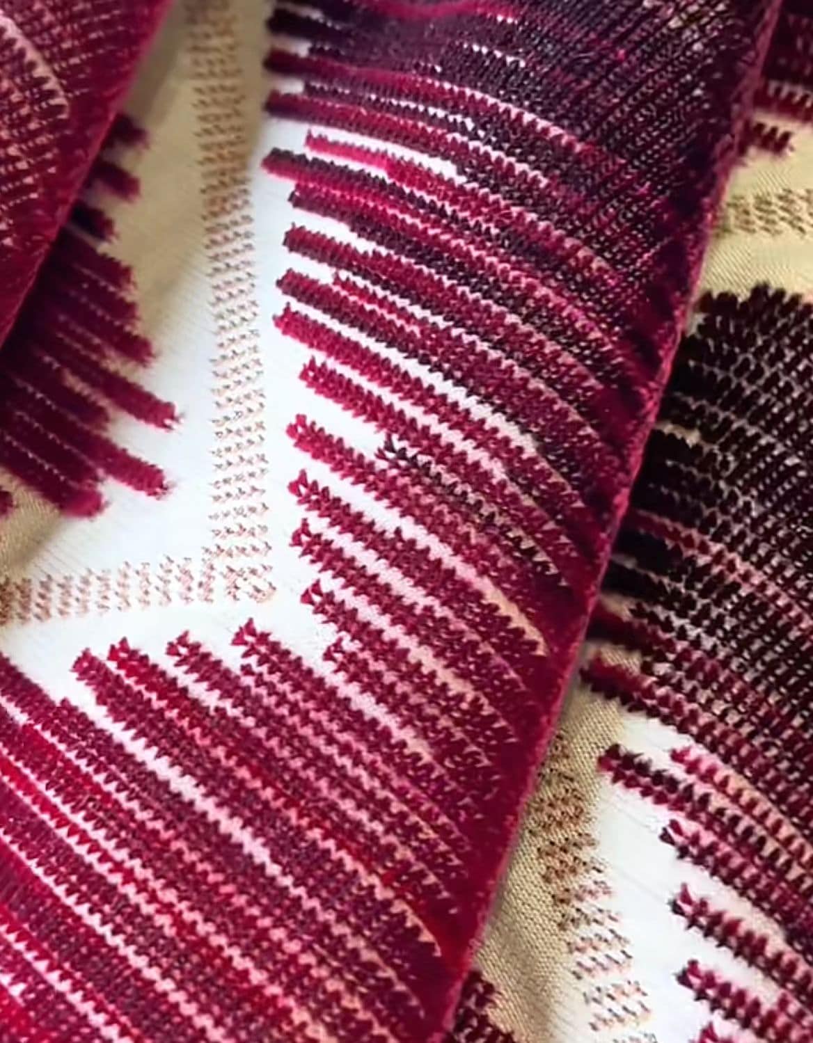 JBL Kain Beludru Jacqurard Kualitas Tinggi Mode Koleksi Baru Pola Garis Bertautan Gaya Morden Beludru Jacquard untuk Sofa